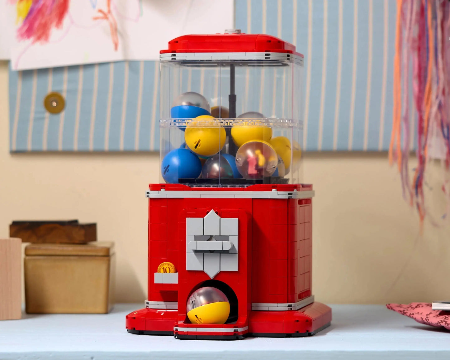 LEGO Minifigure Vending Machine (21358) - TAMISHAE