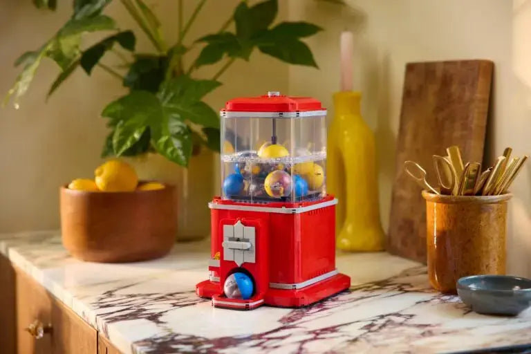 LEGO Minifigure Vending Machine (21358) - TAMISHAE